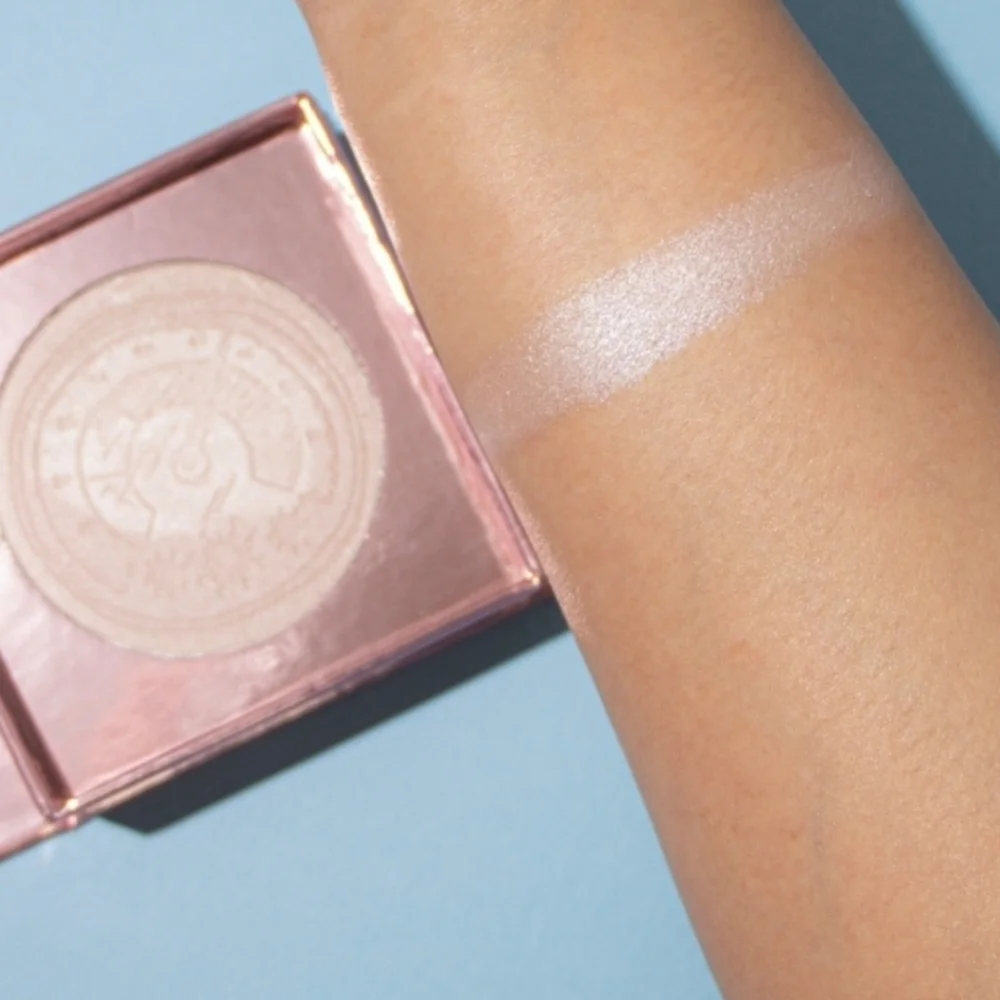 Makeup Revolution X Elf Highlighter Jovie - Picture 3 of 4